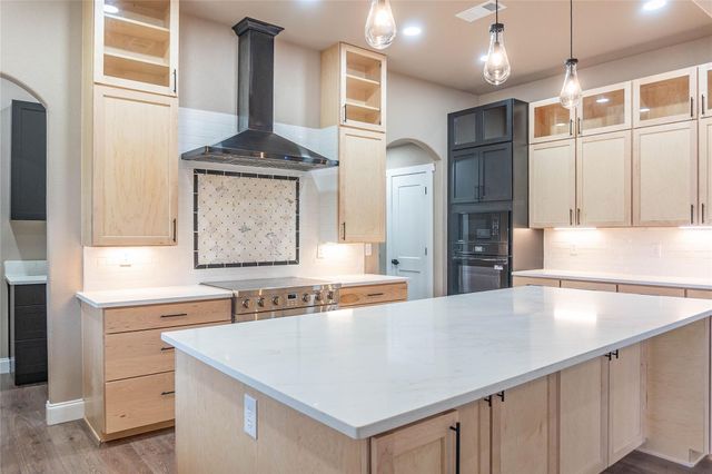 124 Hickory, Village Mills, TX 77663