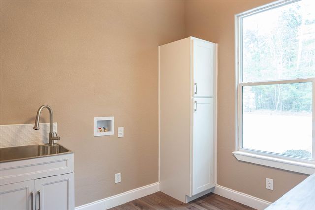 124 Hickory, Village Mills, TX 77663