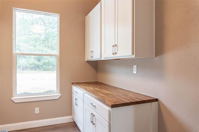 124 Hickory, Village Mills, TX 77663