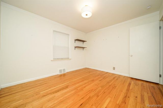 3015 N Vermont Avenue, Royal Oak, MI 48073