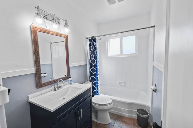 1224 Vassar Drive NE, Albuquerque, NM 87106