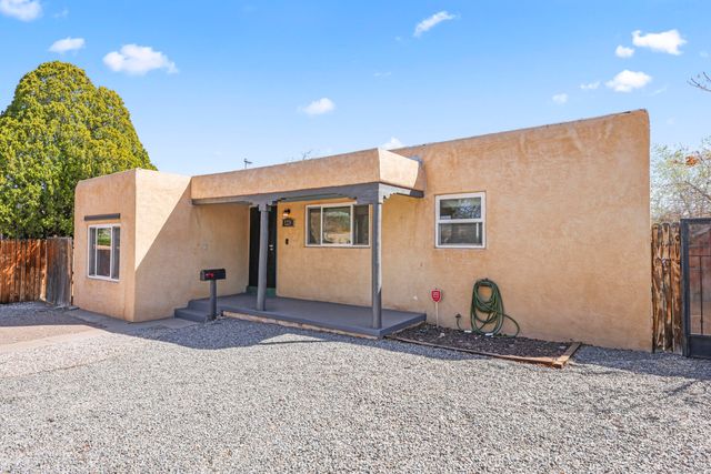 1224 Vassar Drive NE, Albuquerque, NM 87106
