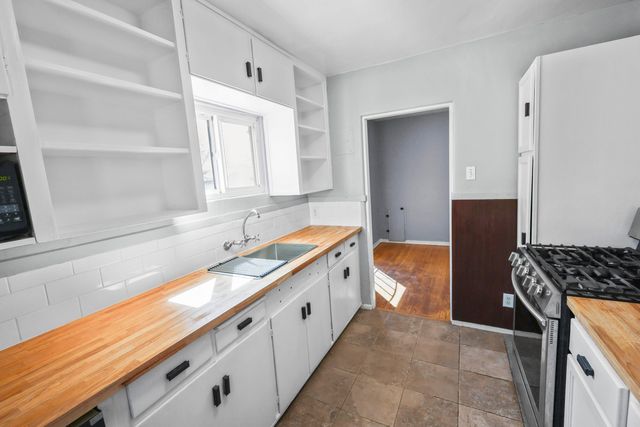 1224 Vassar Drive NE, Albuquerque, NM 87106