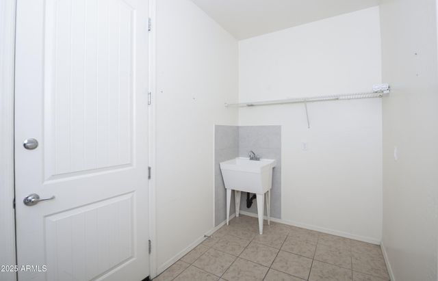 823 N MORALES Street, Dewey, AZ 86327