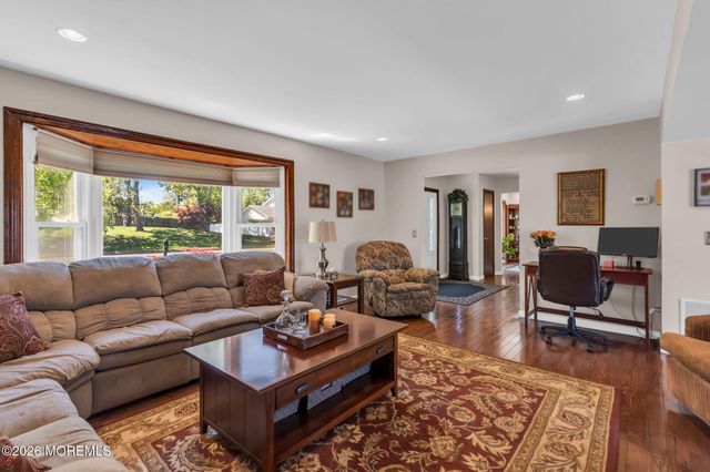 924 Goose Creek Road, Toms River, NJ 08753