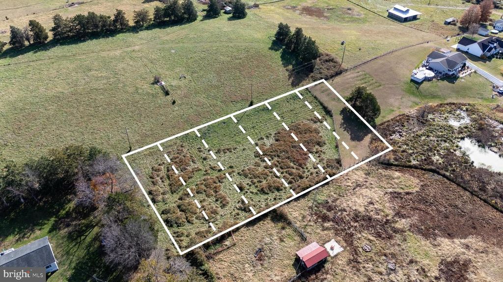 OFF SEVENTH ST., Luray, VA 22835