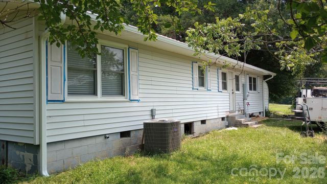 772 S Mountain Road, Bostic, NC 28018