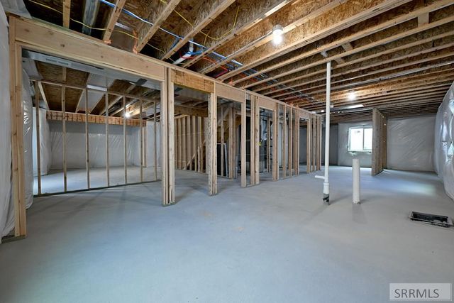 3055 Peacock Lane, Ammon, ID 83406