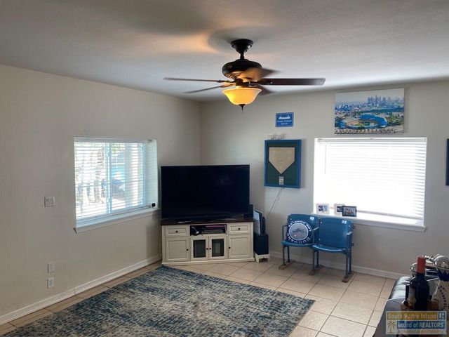 111B E Red Snapper St., South Padre Island, TX 78597