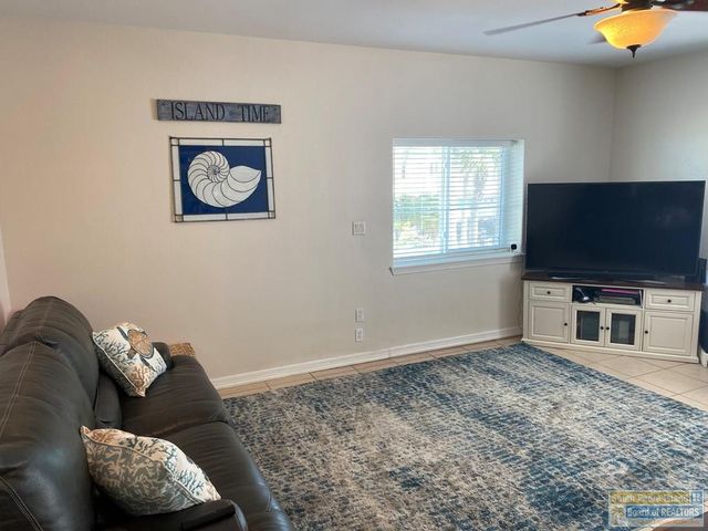 111B E Red Snapper St., South Padre Island, TX 78597