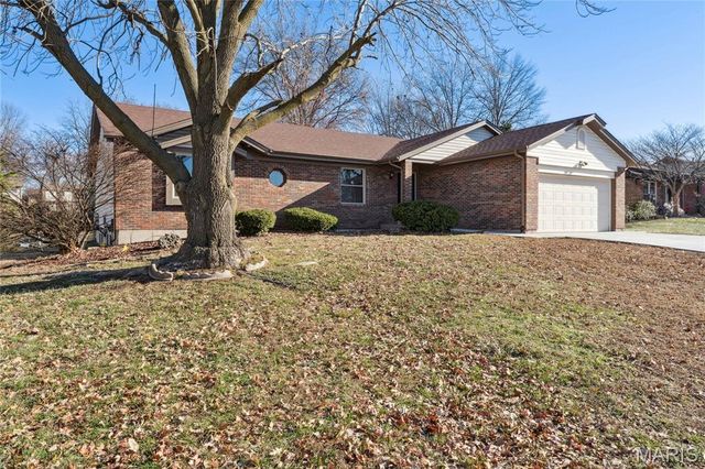 3705 Dax Lane, Bridgeton, MO 63044