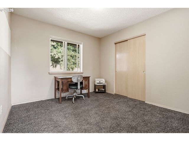 24601 Sw MOUNTAIN Rd, West Linn, OR 97068