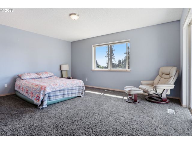 24601 Sw MOUNTAIN Rd, West Linn, OR 97068