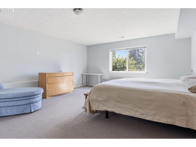 24601 Sw MOUNTAIN Rd, West Linn, OR 97068