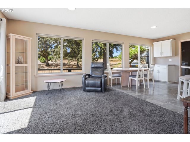 24601 Sw MOUNTAIN Rd, West Linn, OR 97068