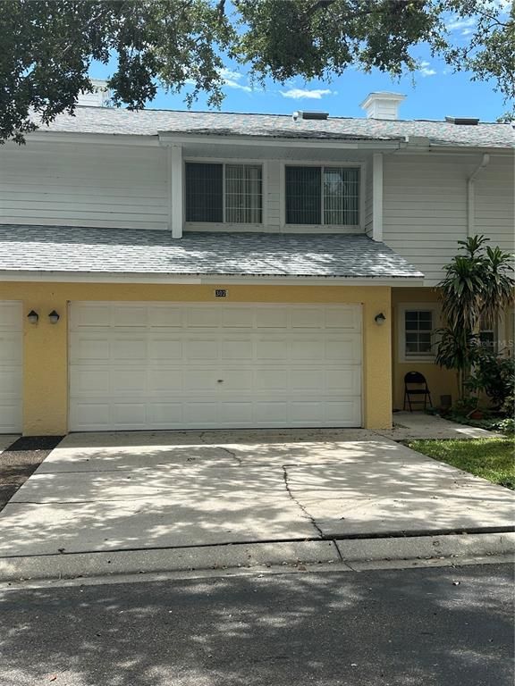1124 SUNSET POINT ROAD 302, Clearwater, FL 33755