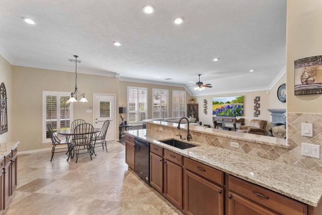 7 Tartan Court, Conroe, TX 77301