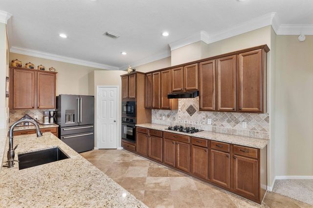 7 Tartan Court, Conroe, TX 77301