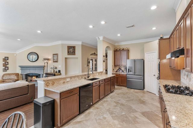 7 Tartan Court, Conroe, TX 77301