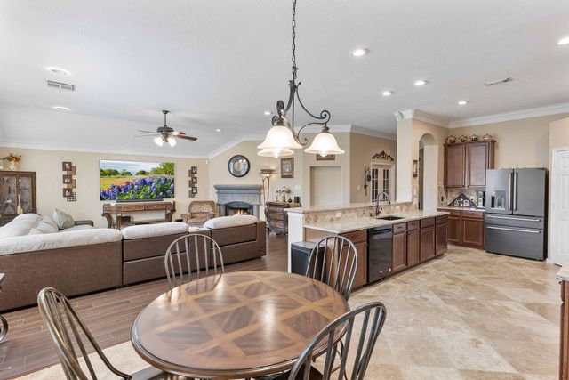 7 Tartan Court, Conroe, TX 77301