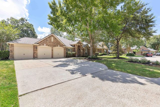7 Tartan Court, Conroe, TX 77301