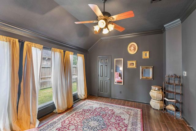 7 Tartan Court, Conroe, TX 77301