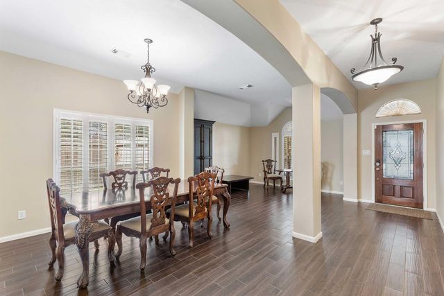 7 Tartan Court, Conroe, TX 77301