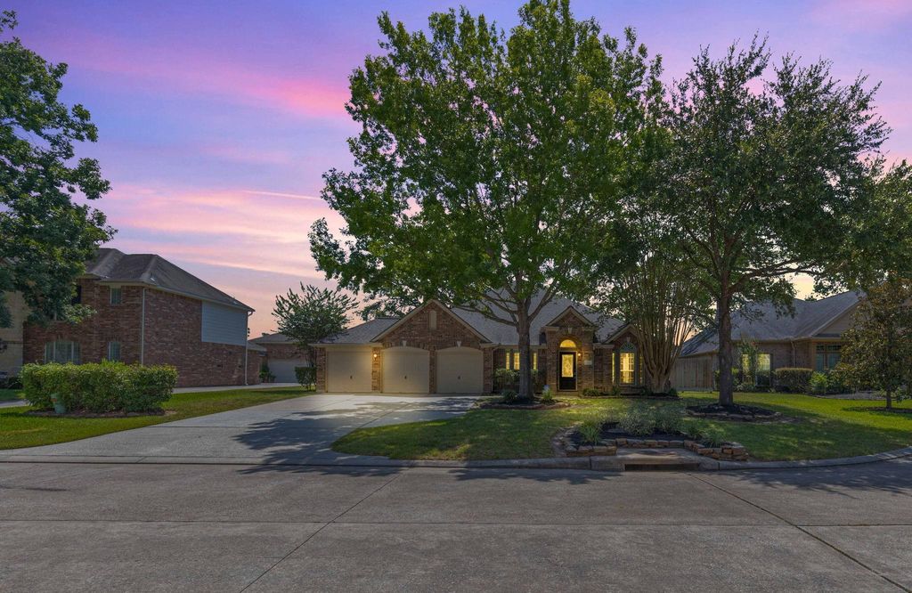 7 Tartan Court, Conroe, TX 77301
