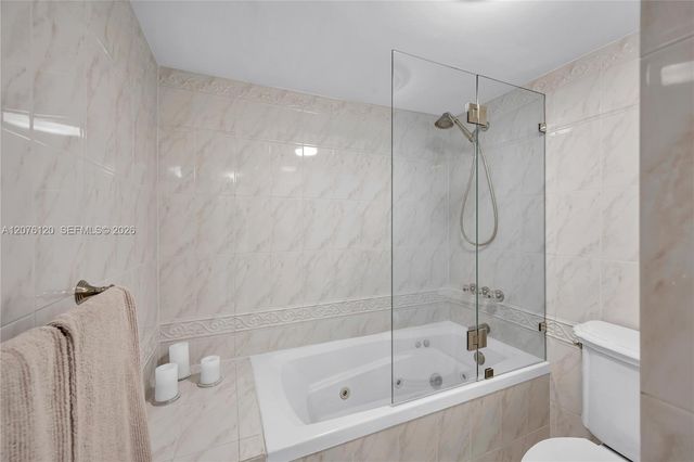 20335 W Country Club Drive 2409, Aventura, FL 33180