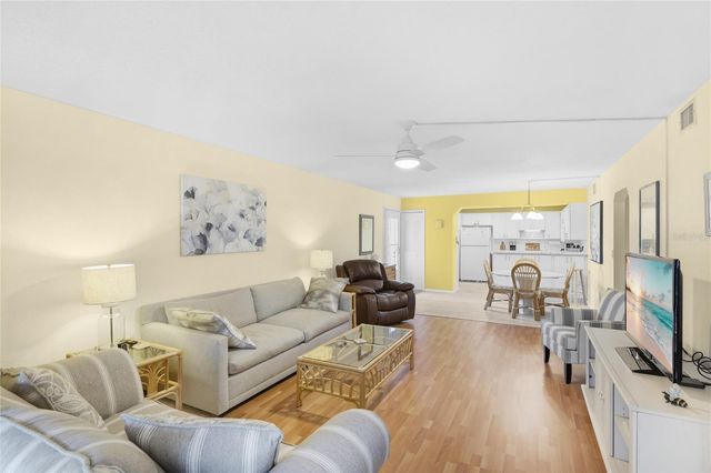 5400 34TH STREET W 7B, Bradenton, FL 34210