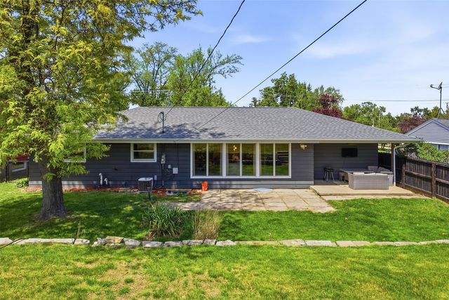 1225 29th Street NE, Cedar Rapids, IA 52402