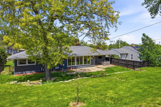 1225 29th Street NE, Cedar Rapids, IA 52402