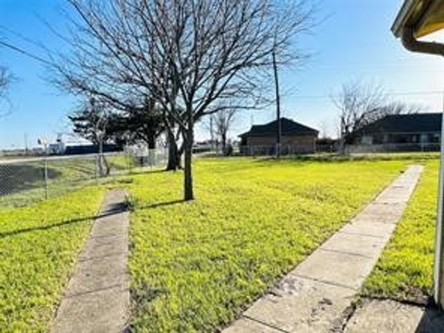 306 Bauder Street, Waxahachie, TX 75165