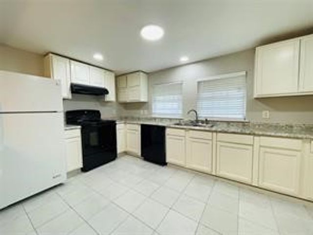 306 Bauder Street, Waxahachie, TX 75165