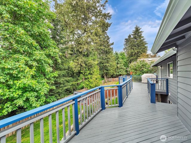 12818 NE 135th Street, Kirkland, WA 98034