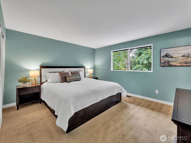 12818 NE 135th Street, Kirkland, WA 98034