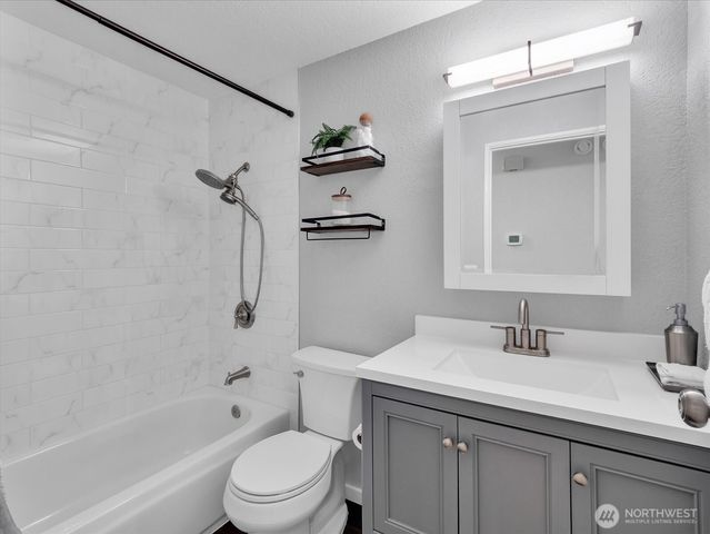 12818 NE 135th Street, Kirkland, WA 98034