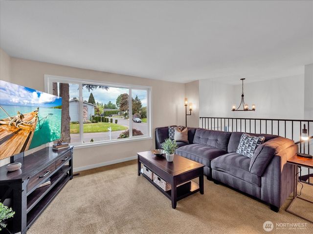 12818 NE 135th Street, Kirkland, WA 98034
