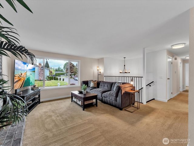 12818 NE 135th Street, Kirkland, WA 98034