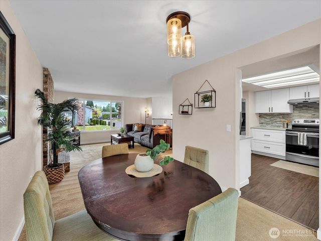12818 NE 135th Street, Kirkland, WA 98034