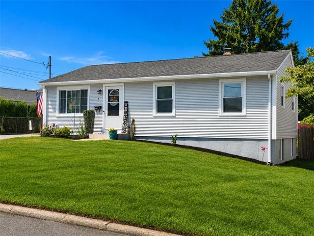 5 Lawrence Drive, East Providence, RI 02914
