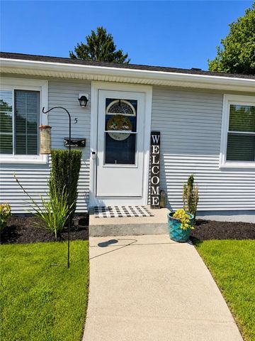 5 Lawrence Drive, East Providence, RI 02914