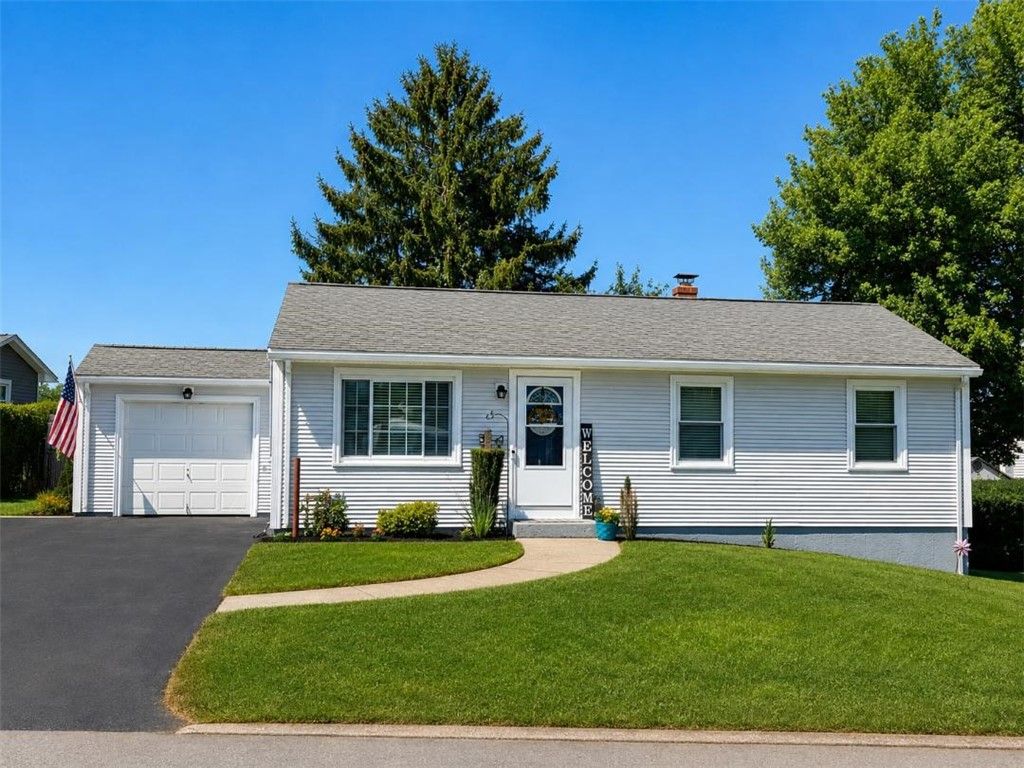 5 Lawrence Drive, East Providence, RI 02914