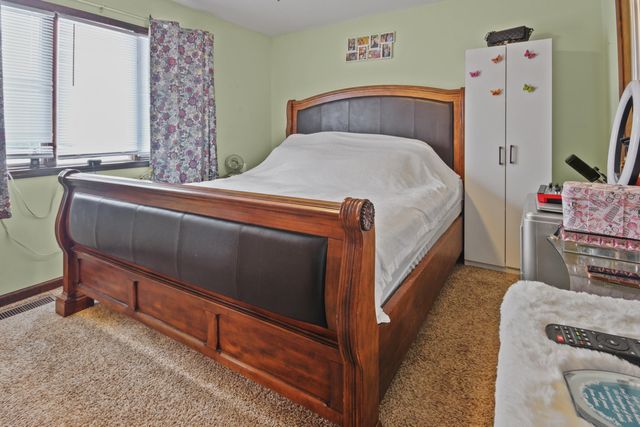 9272 Vigo Street, Crown Point, IN 46307