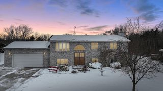 9272 Vigo Street, Crown Point, IN 46307