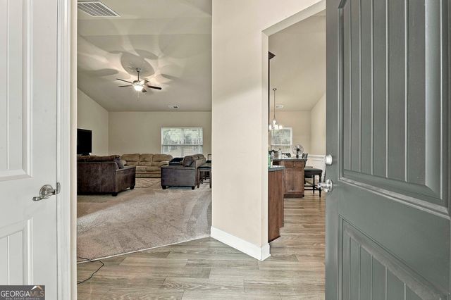 862 Crescent Lane, Griffin, GA 30224
