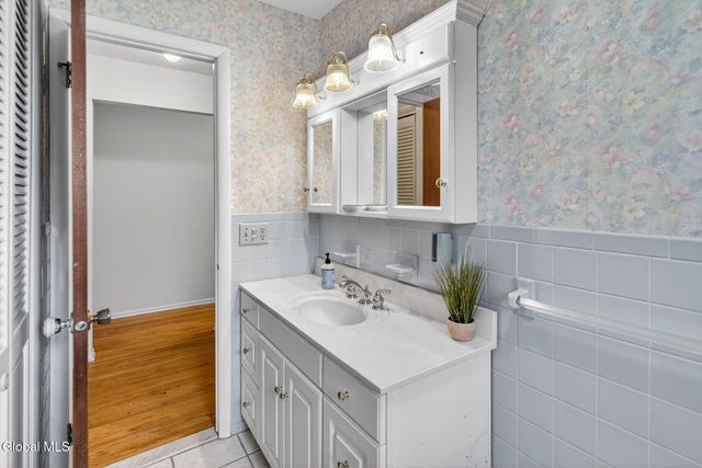 54 Normanside Drive, Albany, NY 12208