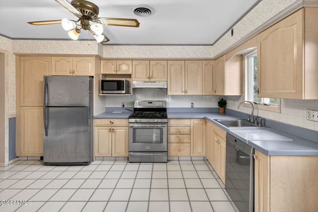 54 Normanside Drive, Albany, NY 12208