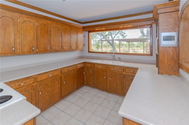 3867 Highway 59, George West, TX 78022