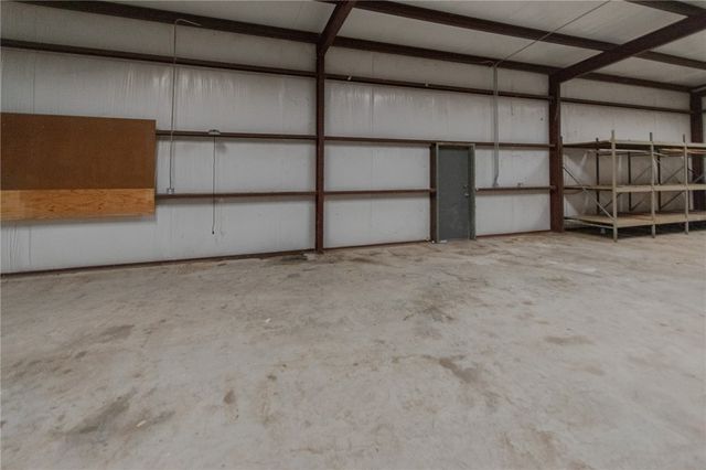 3867 Highway 59, George West, TX 78022